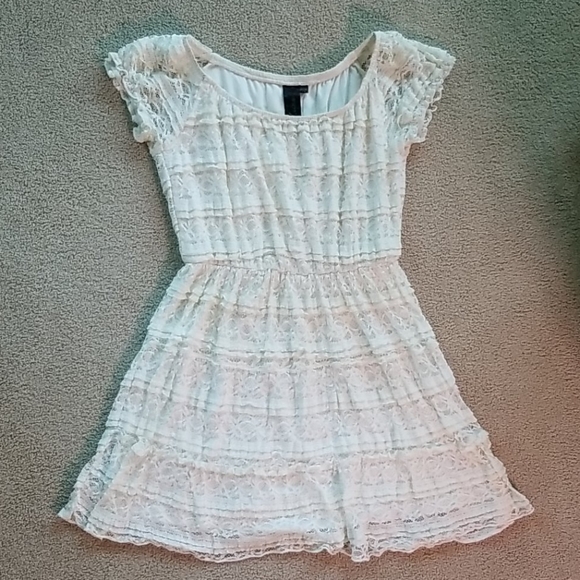 White Lace Dress (Sz medium) - Picture 1 of 3